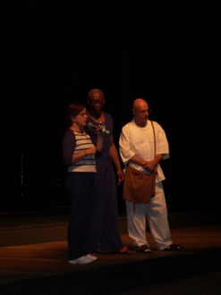 7 Bill T. Jones, Bjorn Amelan, Maria Rita Stumpf mini performance Theatro Municipal Rio de Janeiro 2006. 7 Bill T. Jones, Bjorn Amelan, Maria Rita Stumpf mini performance Theatro Municipal Rio de Janeiro 2006.